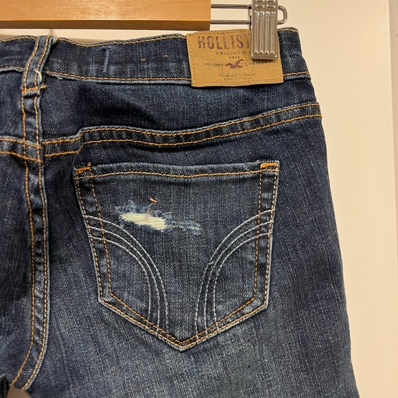 Low rise Hollister brand distressed skinny Jean - Picture 10 of 14